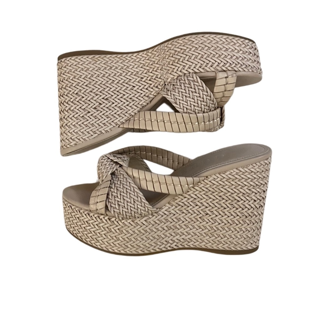 Guess Eveh Knot Wedges